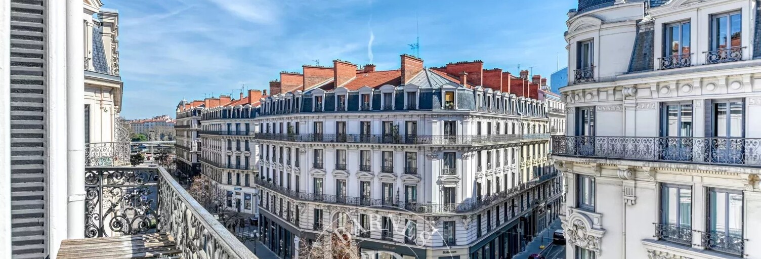 Appartement 5 Pièces 117 m² à louer à Lyon 2 (69002)