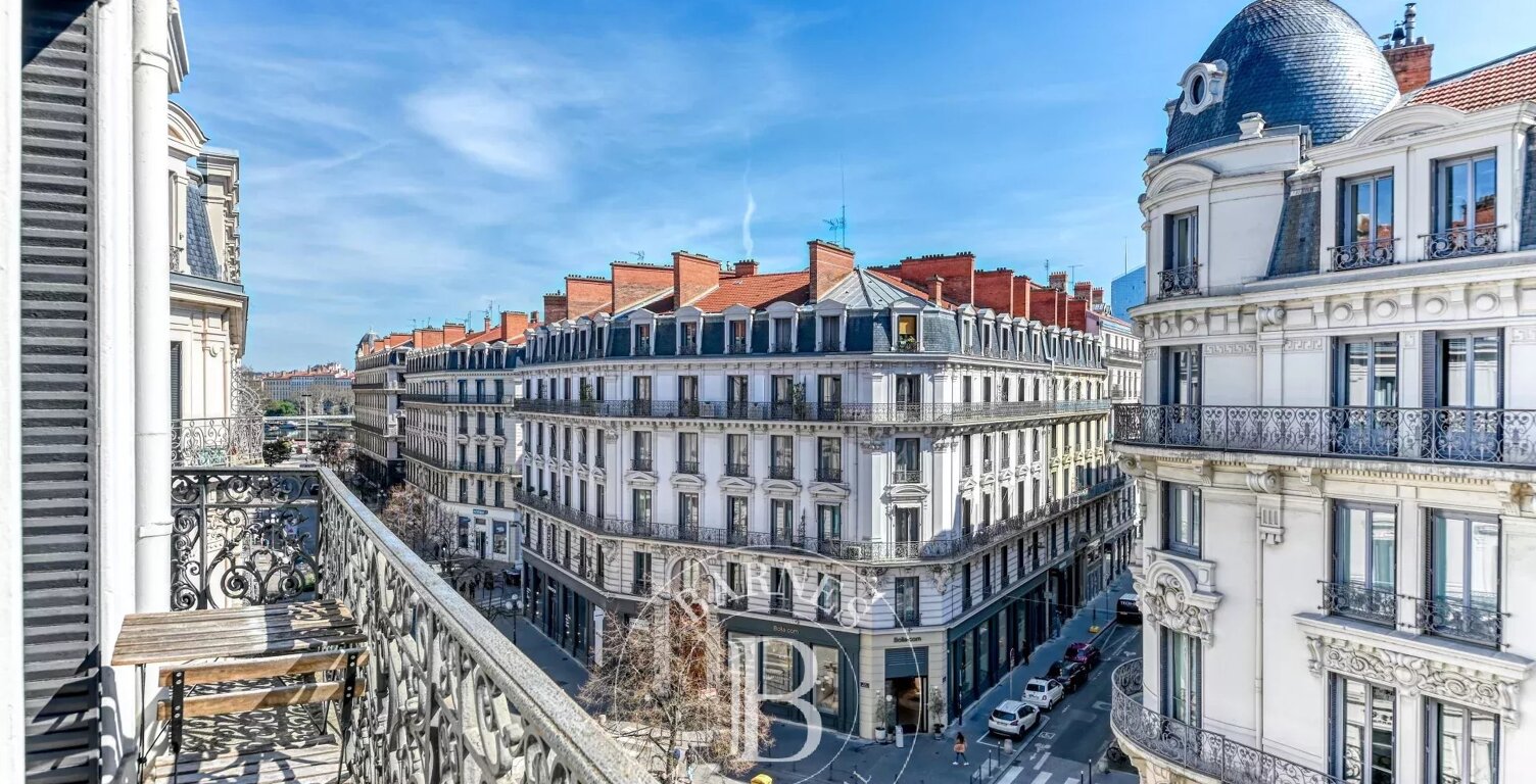 Lyon 2 - Grolée - Appartement meublé de 117,71 m² - Balcon filant de 20,14 m² - 3 Chambres — photo 1