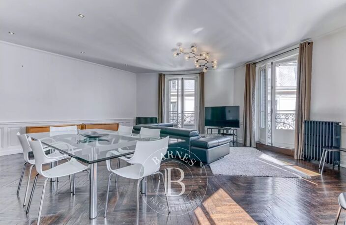Lyon 2 - Grolée - Appartement meublé de 117,71 m² - Balcon filant de 20,14 m² - 3 Chambres — photo 3