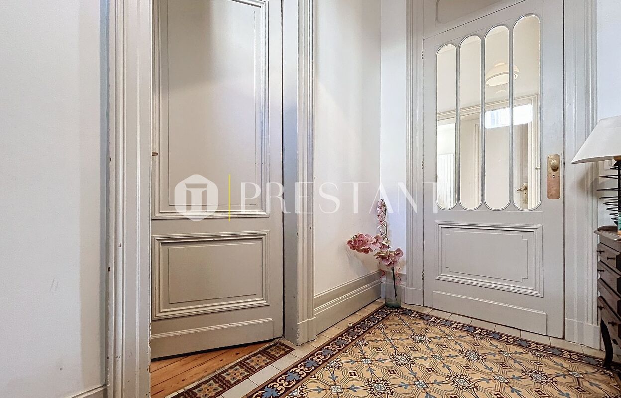 maison 13 pièces 352 m2 à vendre à Bordeaux (33000)