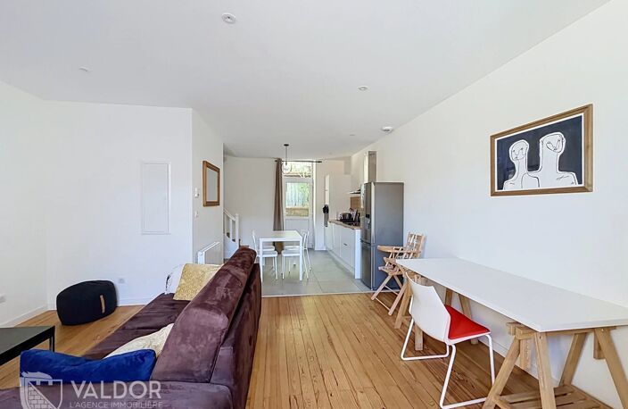 Maison avec garage et jardin hyper centre Montmerle — photo 4