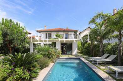 Maison 8 pièces 8100 €