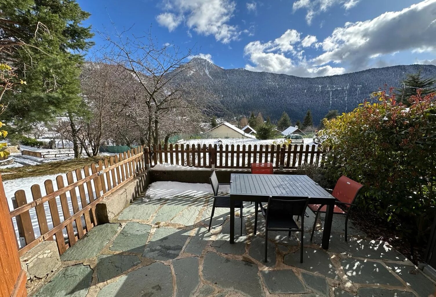 2 pièces meublé avec terrasse et parking — photo 1