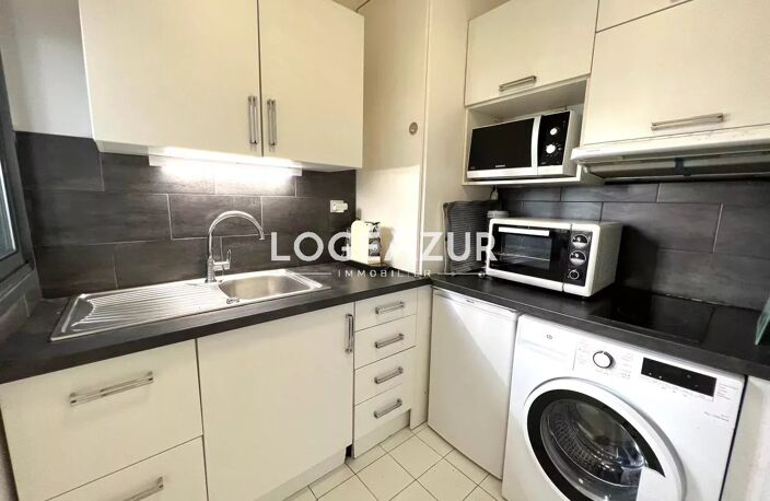 VENTE APPARTEMENT - CANNES - RUE D'ANTIBES - 1 CHAMBRE — photo 3