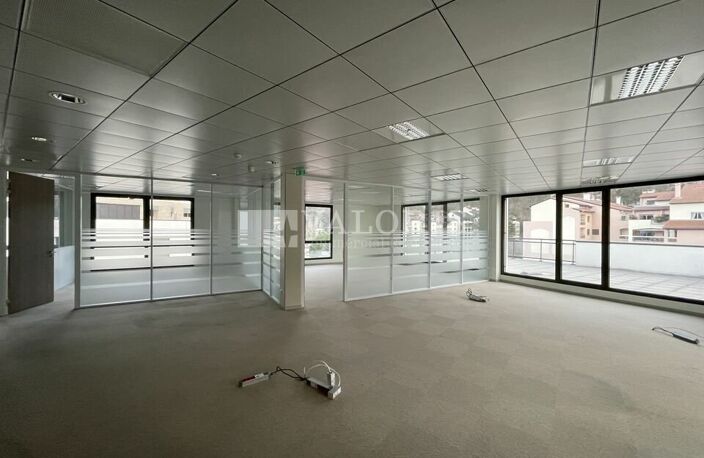BUREAUX à LOUER — photo 2