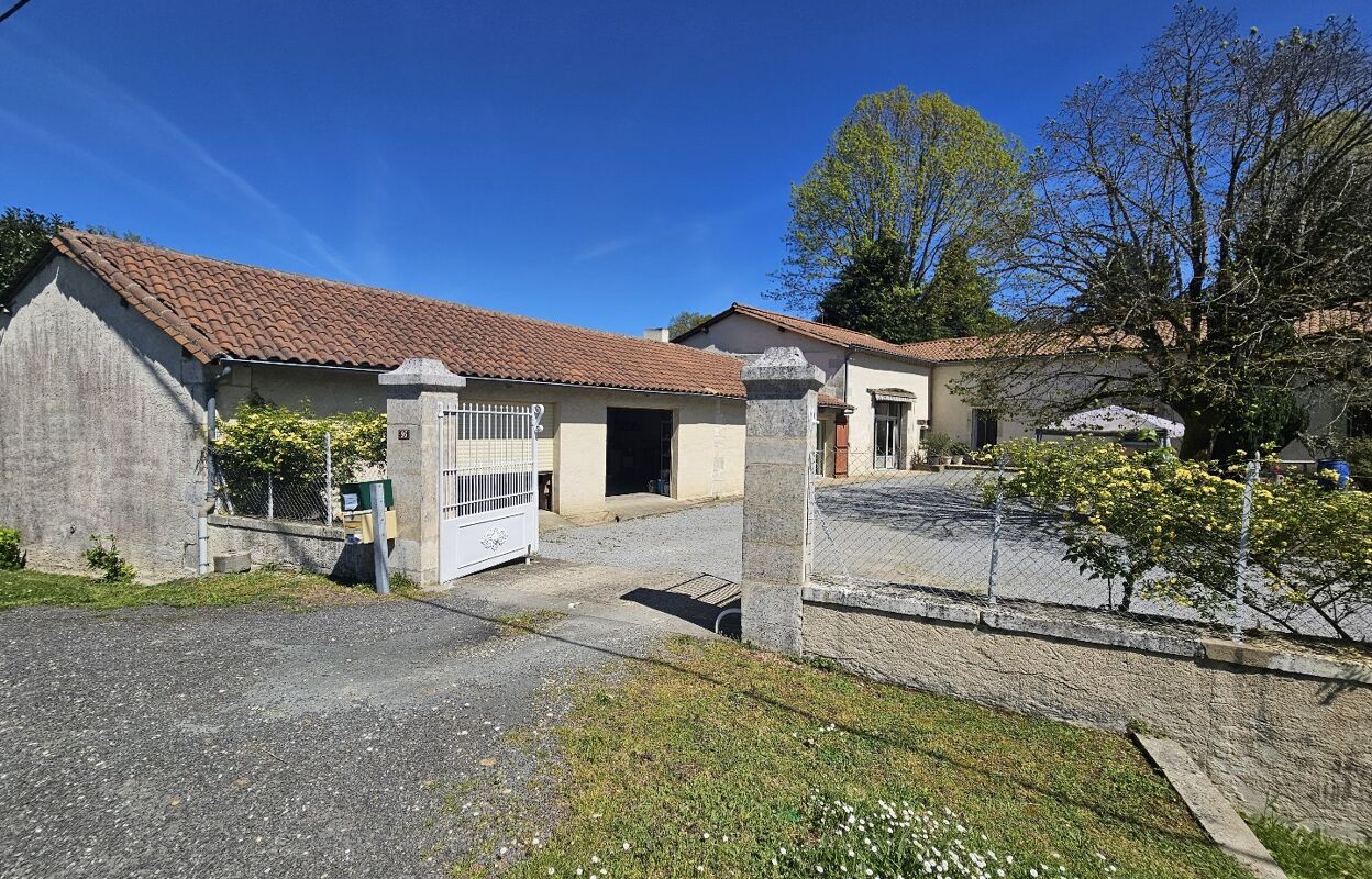 maison 8 pièces 247 m2 à vendre à Chalagnac (24380)