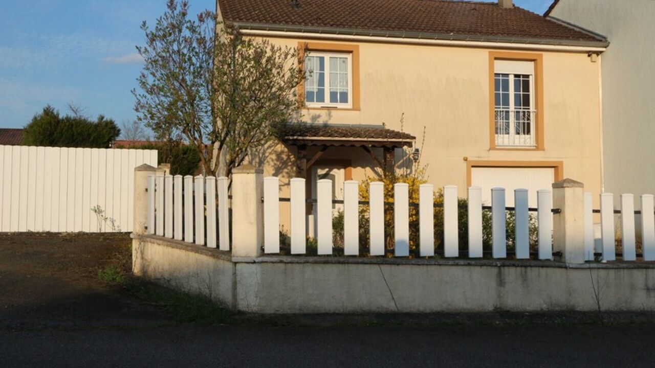 maison 5 pièces 91 m2 à vendre à Montois-la-Montagne (57860)