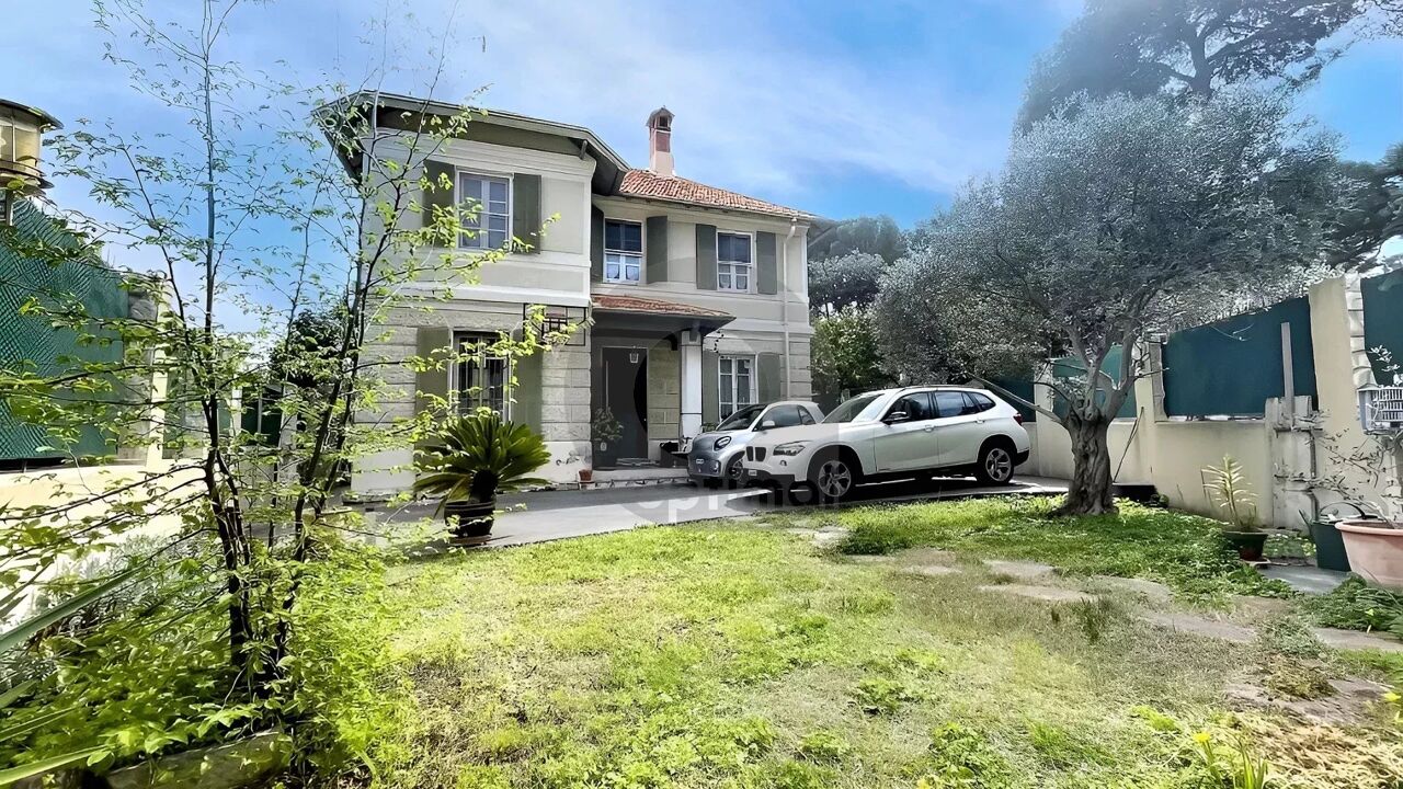 maison 5 pièces 154 m2 à vendre à Roquebrune-Cap-Martin (06190)