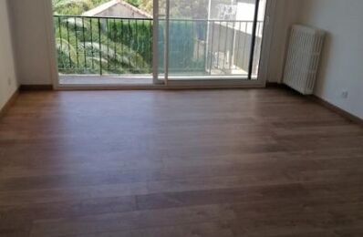 location appartement 675 € CC /mois à proximité de Le Thor (84250)