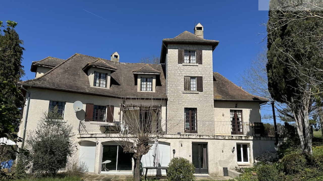 maison 9 pièces 319 m2 à vendre à Saint-Aulaye-Puymangou (24410)