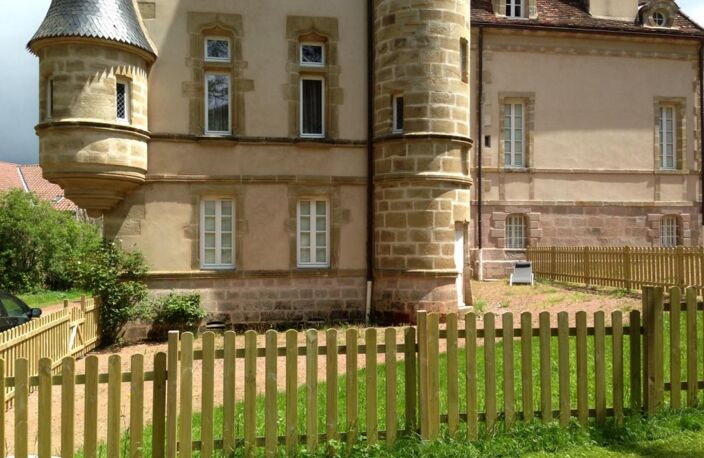 Bel appartement atypique à vendre dans un château ISMH du XVIIème — photo 4