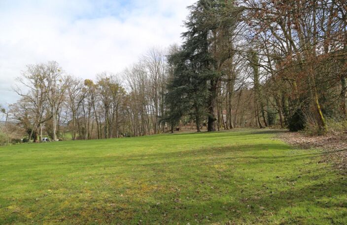 Bel appartement atypique à vendre dans un château ISMH du XVIIème — photo 5
