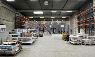 Local industriel  1504 m² à louer à Antony (92160)