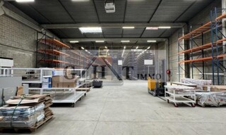 Local industriel  1504 m² à louer à Antony (92160)