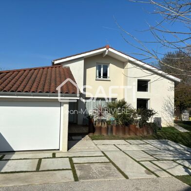 Maison 6 pièces 194 m²