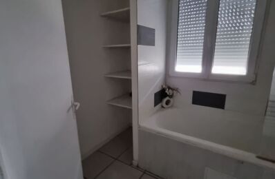 vente appartement 150 000 € à proximité de Pujaut (30131)