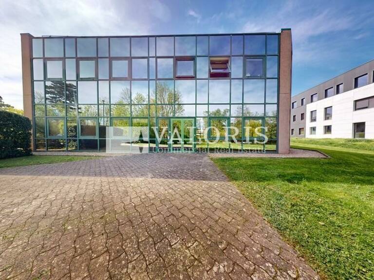 BUREAUX à LOUER — photo 1