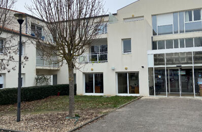location appartement 913 € CC /mois à proximité de Soulignonne (17250)