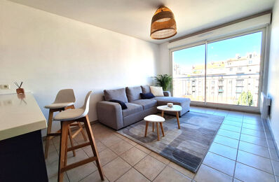 location appartement 770 € CC /mois à proximité de Marseille 8 (13008)