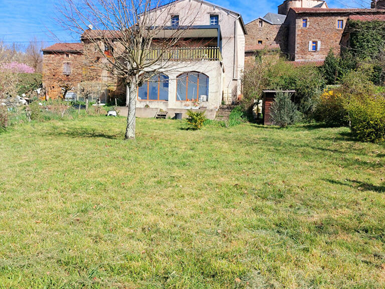VENDU - Charmante maison de village  T3 avec terrasse et jardin — photo 1