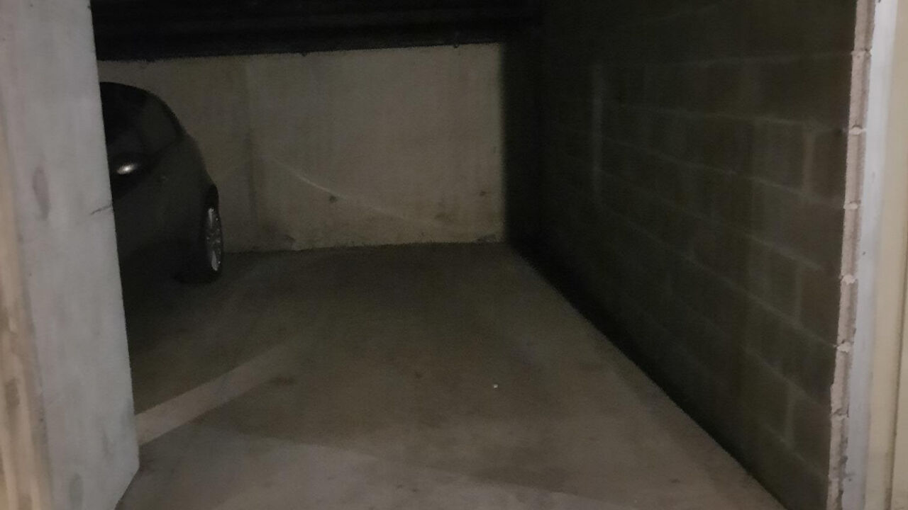 garage  pièces  m2 à louer à Toulouse (31300)