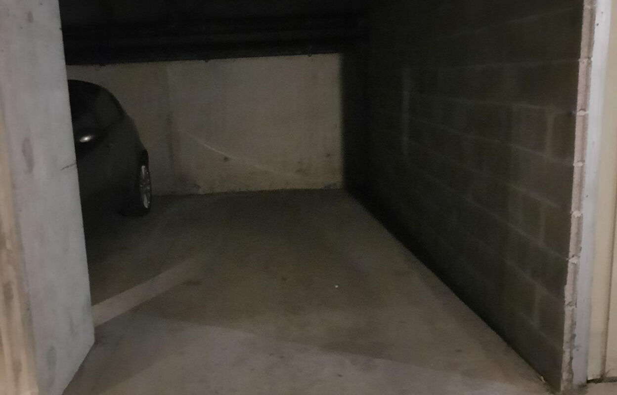 garage  pièces  m2 à louer à Toulouse (31300)