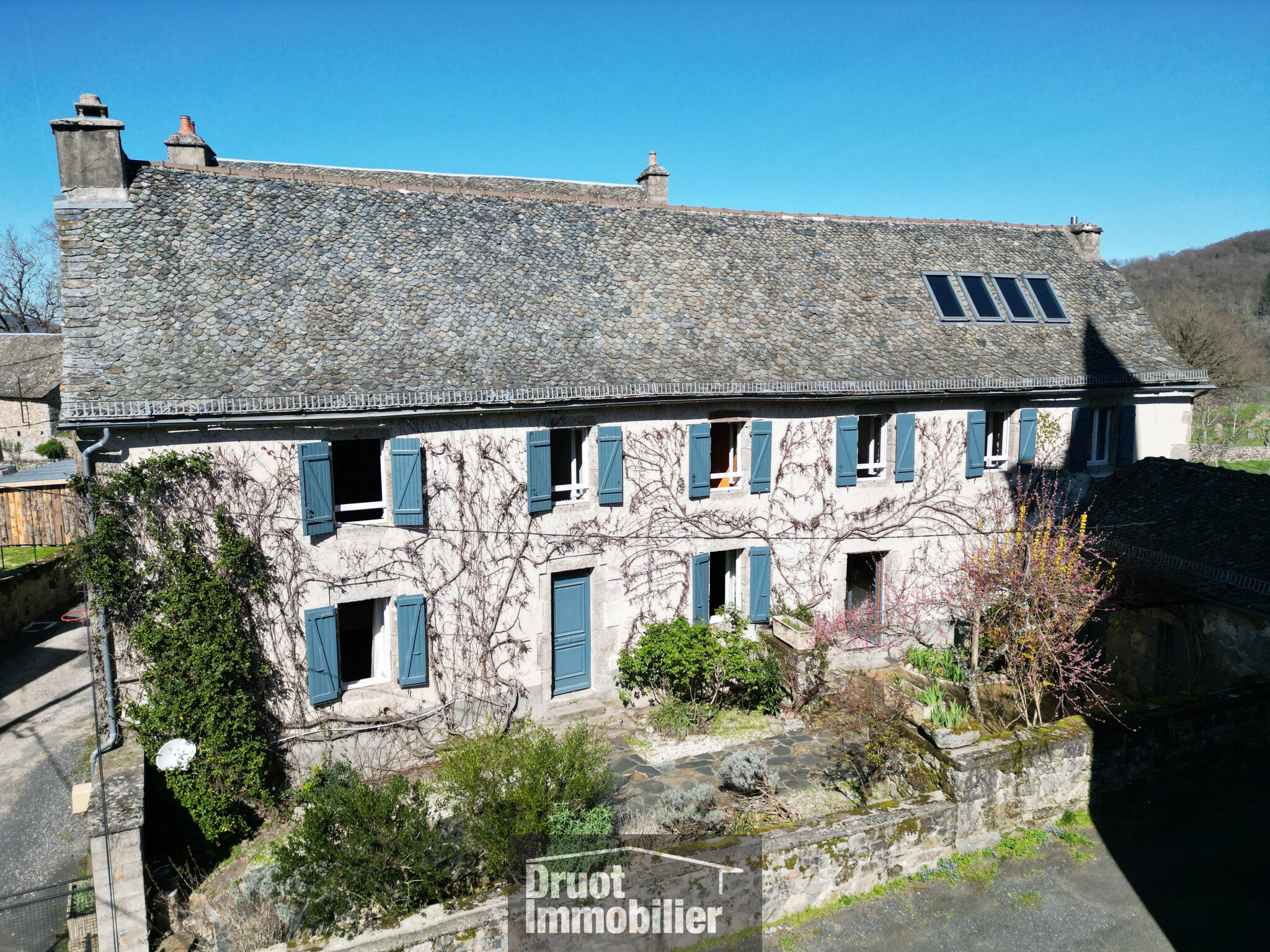 Villa / Maison  T5 à vendre Golinhac 12140
