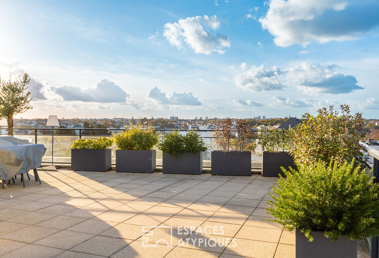 Appartement d'exception au dernier étage avec vue panoramique — photo 1