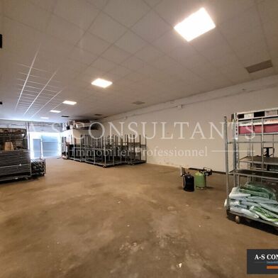 Local industriel 380 m²