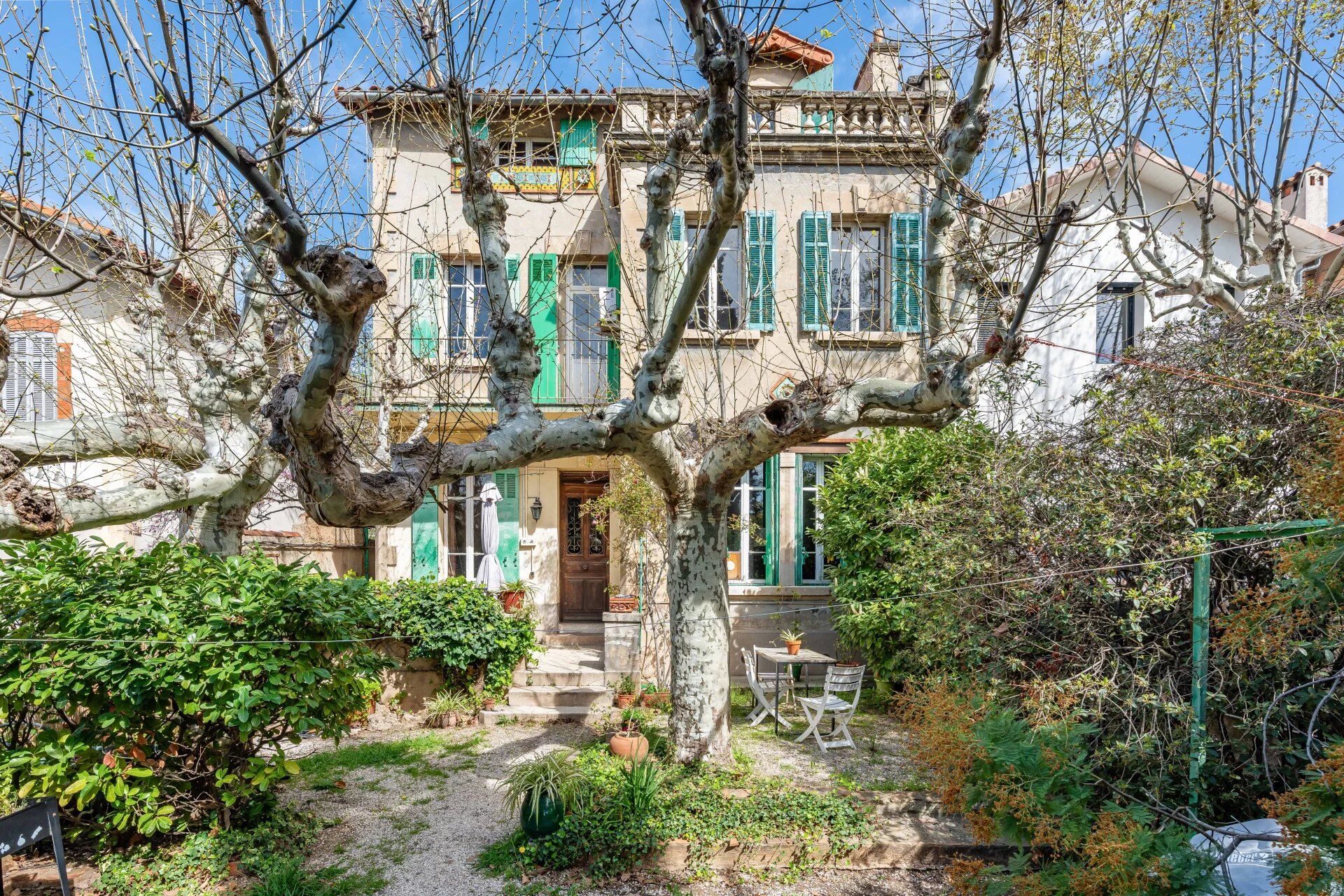 Villa / Maison 10 pièces  à vendre Marseille 12eme 13012