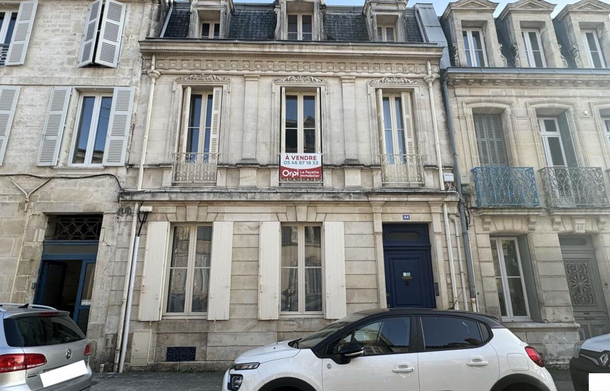 maison 7 pièces 237 m2 à vendre à Rochefort (17300)