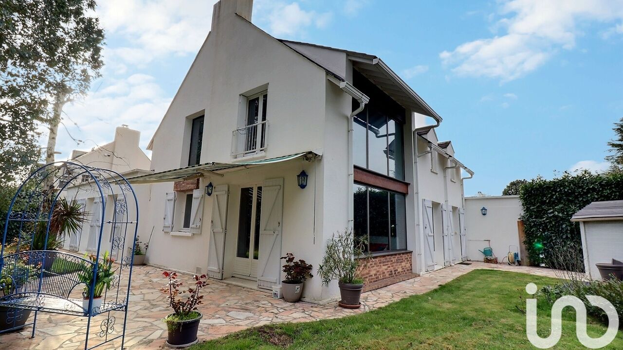 maison 8 pièces 211 m2 à vendre à Ozoir-la-Ferrière (77330)