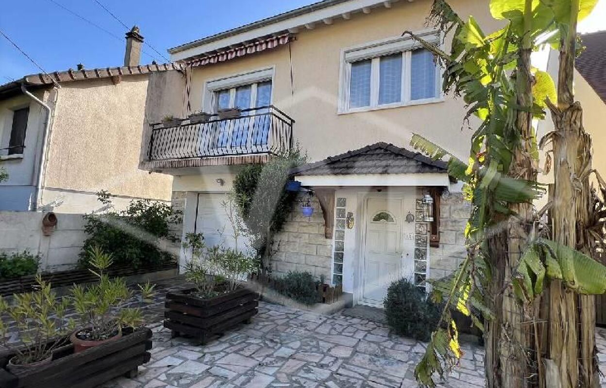 maison 6 pièces 123 m2 à vendre à Combs-la-Ville (77380)