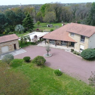 Maison 7 pièces 274 m²