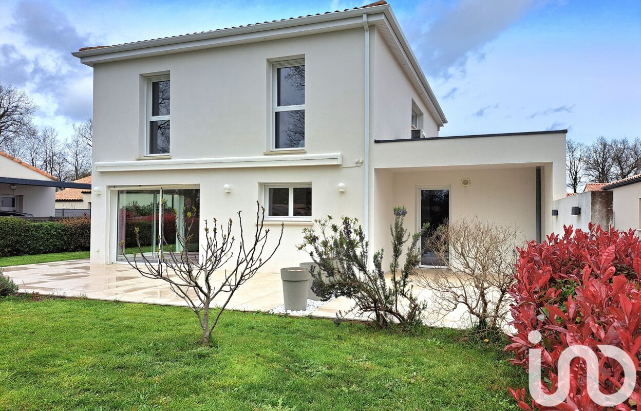 maison 6 pièces 157 m2 à vendre à La Ferrière (85280)