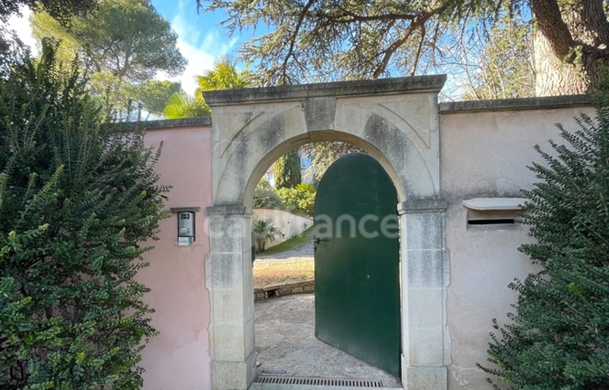 maison 7 pièces 239 m2 à vendre à Nîmes (30000)