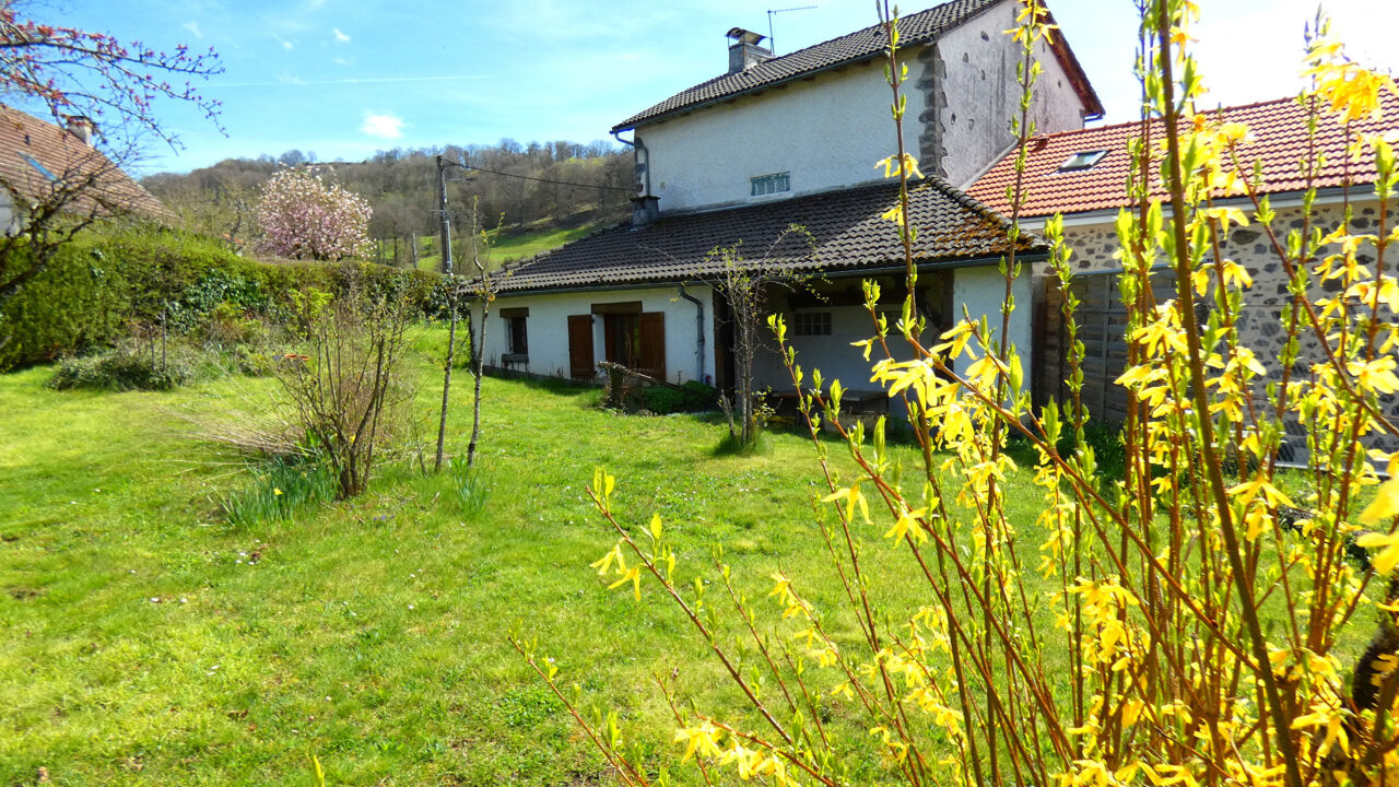 maison 5 pièces 130 m2 à vendre à Aurillac (15000)