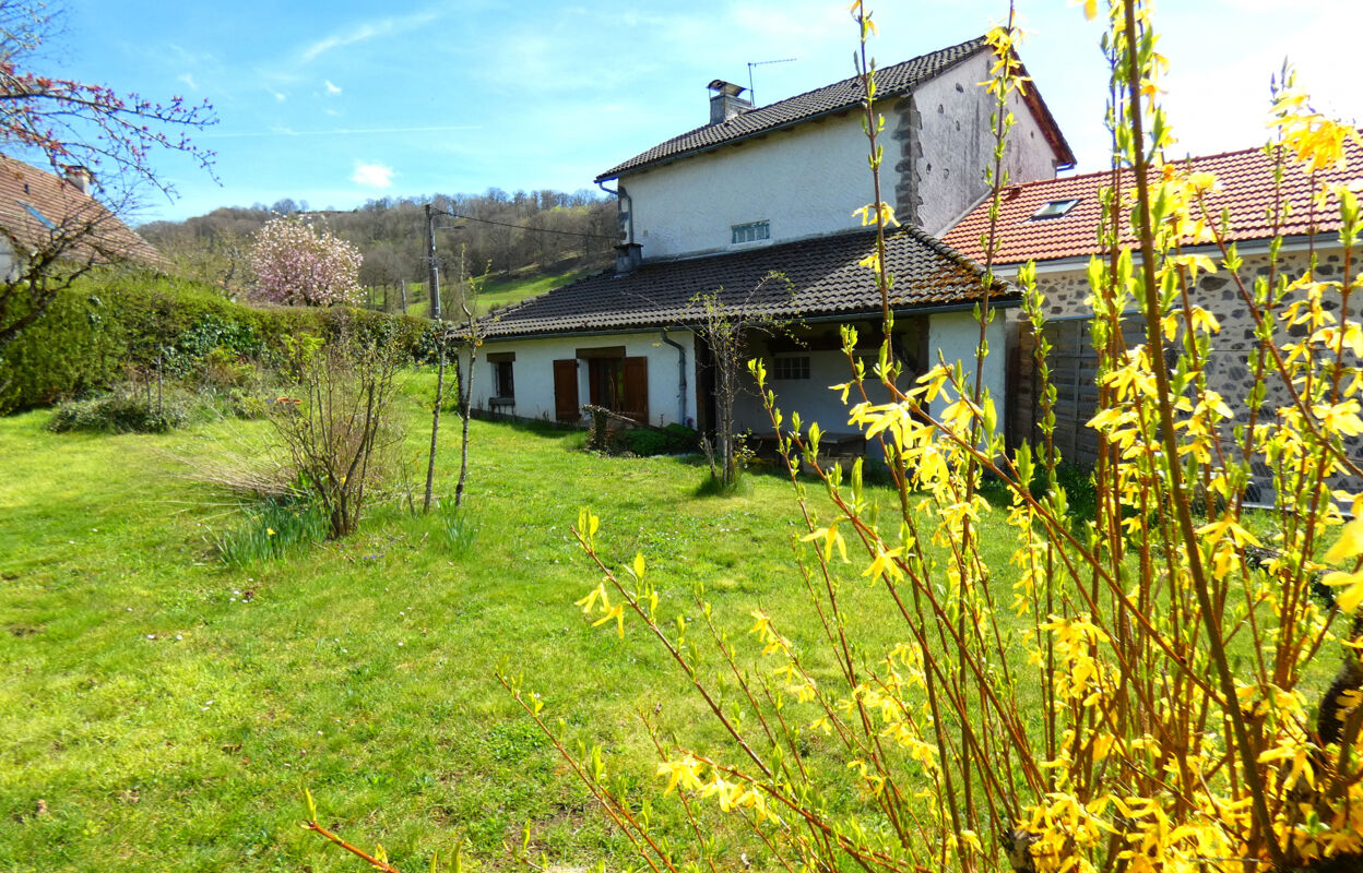 maison 5 pièces 130 m2 à vendre à Aurillac (15000)