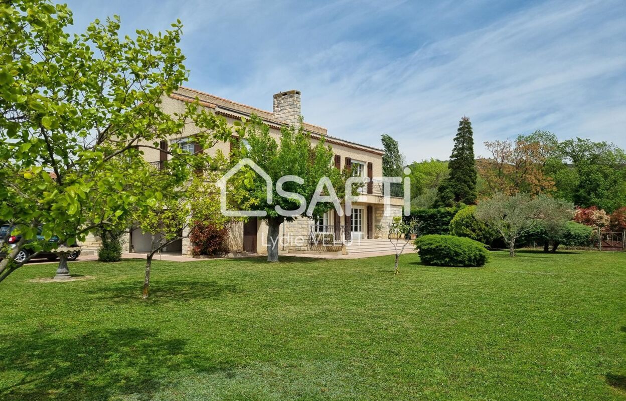 maison 7 pièces 200 m2 à vendre à Salon-de-Provence (13300)