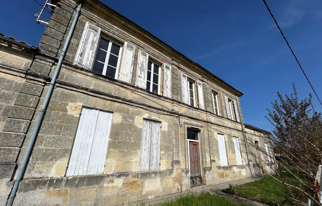 maison 12 pièces 240 m2 à vendre à Saint-Christoly-de-Blaye (33920)