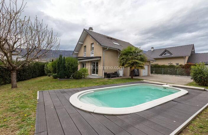Maison de 2010 sur 625 m² 3 chambres avec  garage et piscine — photo 2
