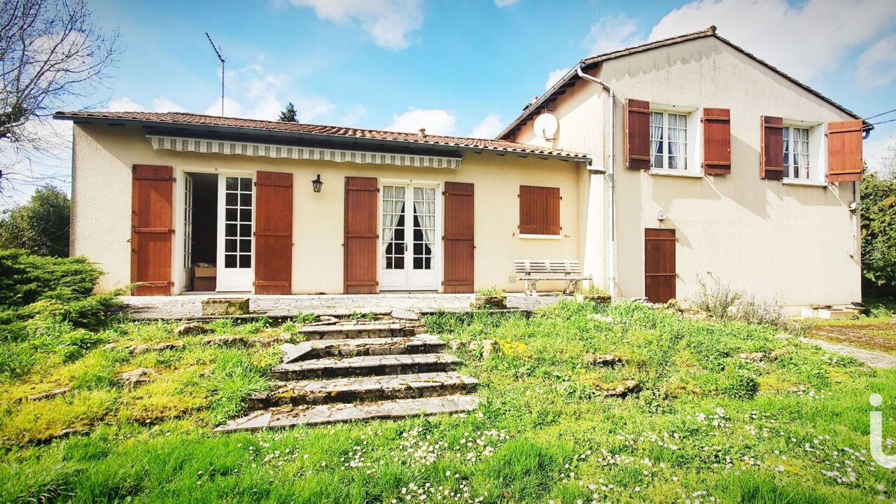 maison 6 pièces 113 m2 à vendre à Celles-sur-Belle (79370)