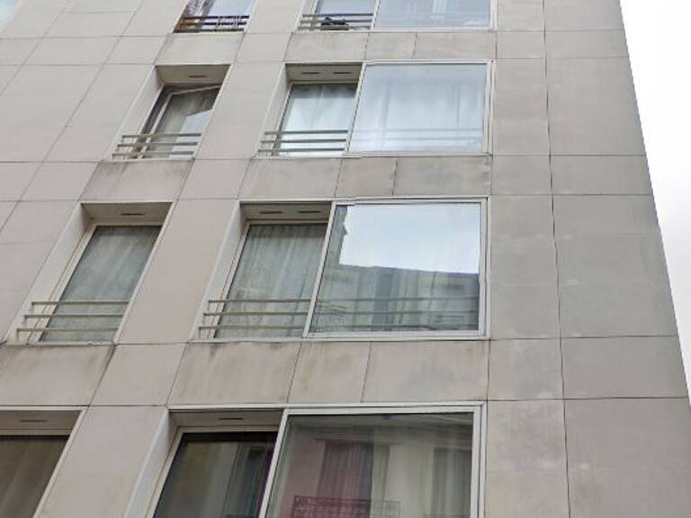 À louer à Paris 16 (75) : Local commercial avec Hrim Invest — photo 1