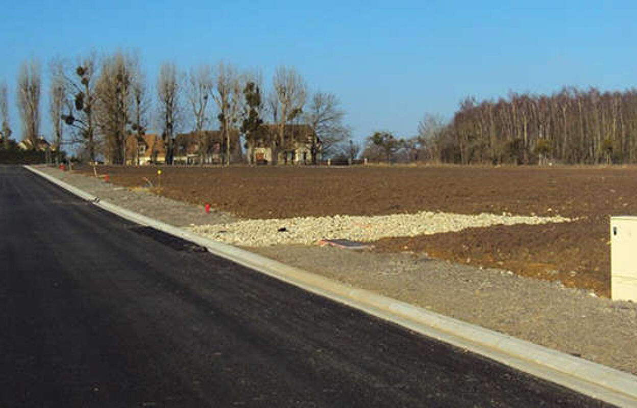terrain 710 m2 à construire à Saint-Hilaire (31410)