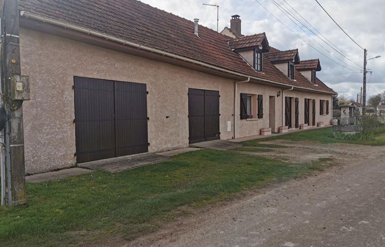 maison 8 pièces 238 m2 à vendre à Saint-Maurice-en-Rivière (71620)