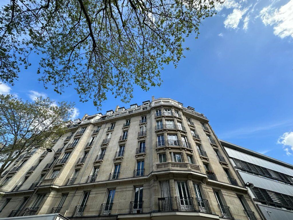 Appartement a louer paris-11e-arrondissement - 2 pièce(s) - 63 m2 - Surfyn