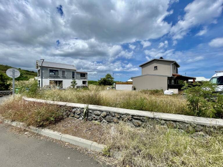 Parcelle viabilisée - Mont Roquefeuil / St Gilles Les Bains 3... — photo 1