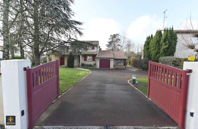 vente maison 329 990 € à proximité de Saint-Martin-de-Fraigneau (85200)
