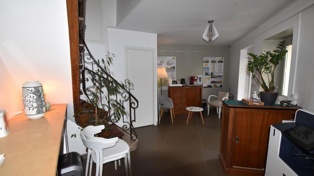 bureau  pièces  m2 à vendre à Cosne-Cours-sur-Loire (58200)