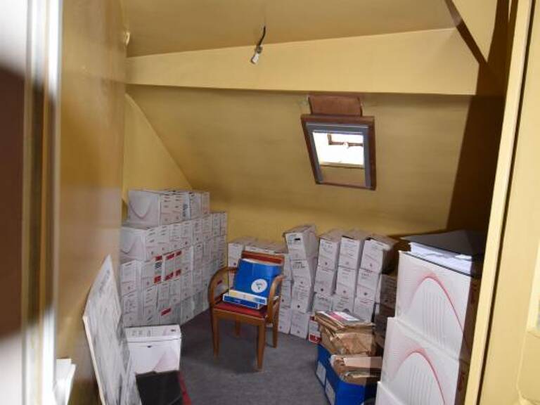 Bureau À Vendre — photo 1